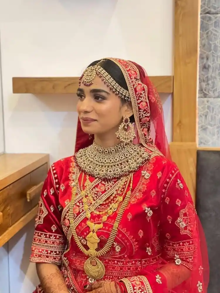 Work by Makeover by aqsa